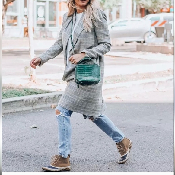 Sorel Classic Brown And Black Out And About Plus Waterproof Booties Size 8.5 - Picture 6 of 12